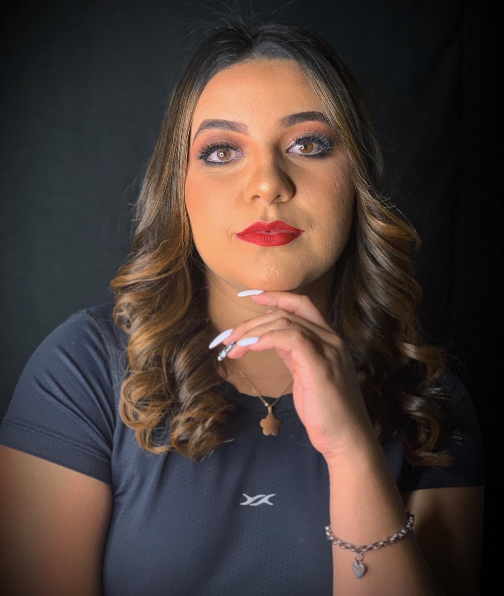 Luzparedesmake's tweet photo. ✨✨ 𝐷𝑒𝑙𝑖𝑛𝑒𝑎𝑑𝑜 𝐺𝑙𝑖𝑡𝑡𝑒𝑟 ✨✨
•
•
Maquillaje en gama de marrones con doble delineado  y un labial rojo ❤️ 
Agenda tu turno 0984306480📲
Fdo de la Mora zona sur 📍🇵🇾
#makeup 
#makeupartist 
#makeupartists 
#maquillaje 
#maquillajesocial #maquillajeprofesional https://t.co/tvN4Huz4GQ