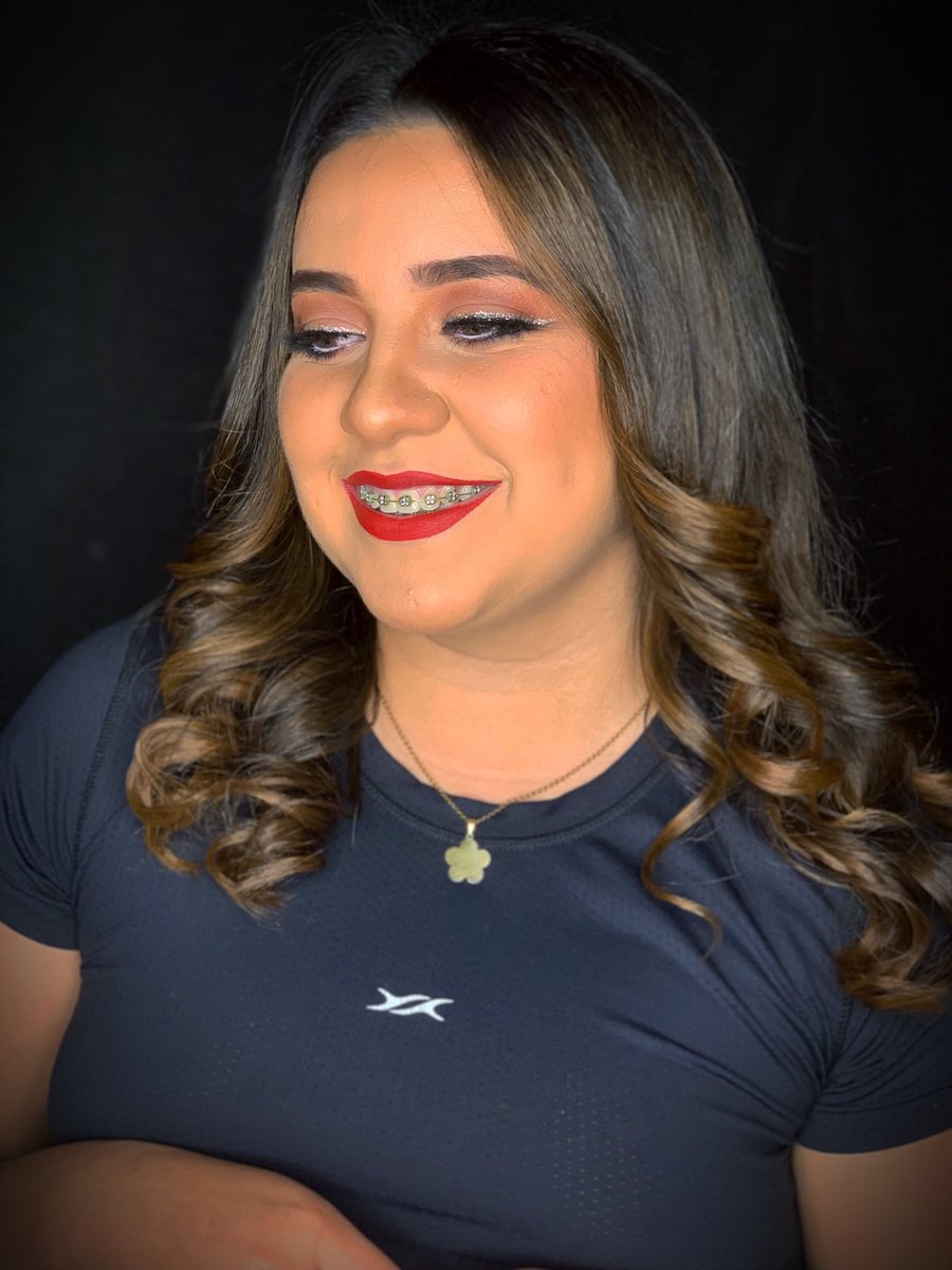 Luzparedesmake's tweet photo. ✨✨ 𝐷𝑒𝑙𝑖𝑛𝑒𝑎𝑑𝑜 𝐺𝑙𝑖𝑡𝑡𝑒𝑟 ✨✨
•
•
Maquillaje en gama de marrones con doble delineado  y un labial rojo ❤️ 
Agenda tu turno 0984306480📲
Fdo de la Mora zona sur 📍🇵🇾
#makeup 
#makeupartist 
#makeupartists 
#maquillaje 
#maquillajesocial #maquillajeprofesional https://t.co/tvN4Huz4GQ