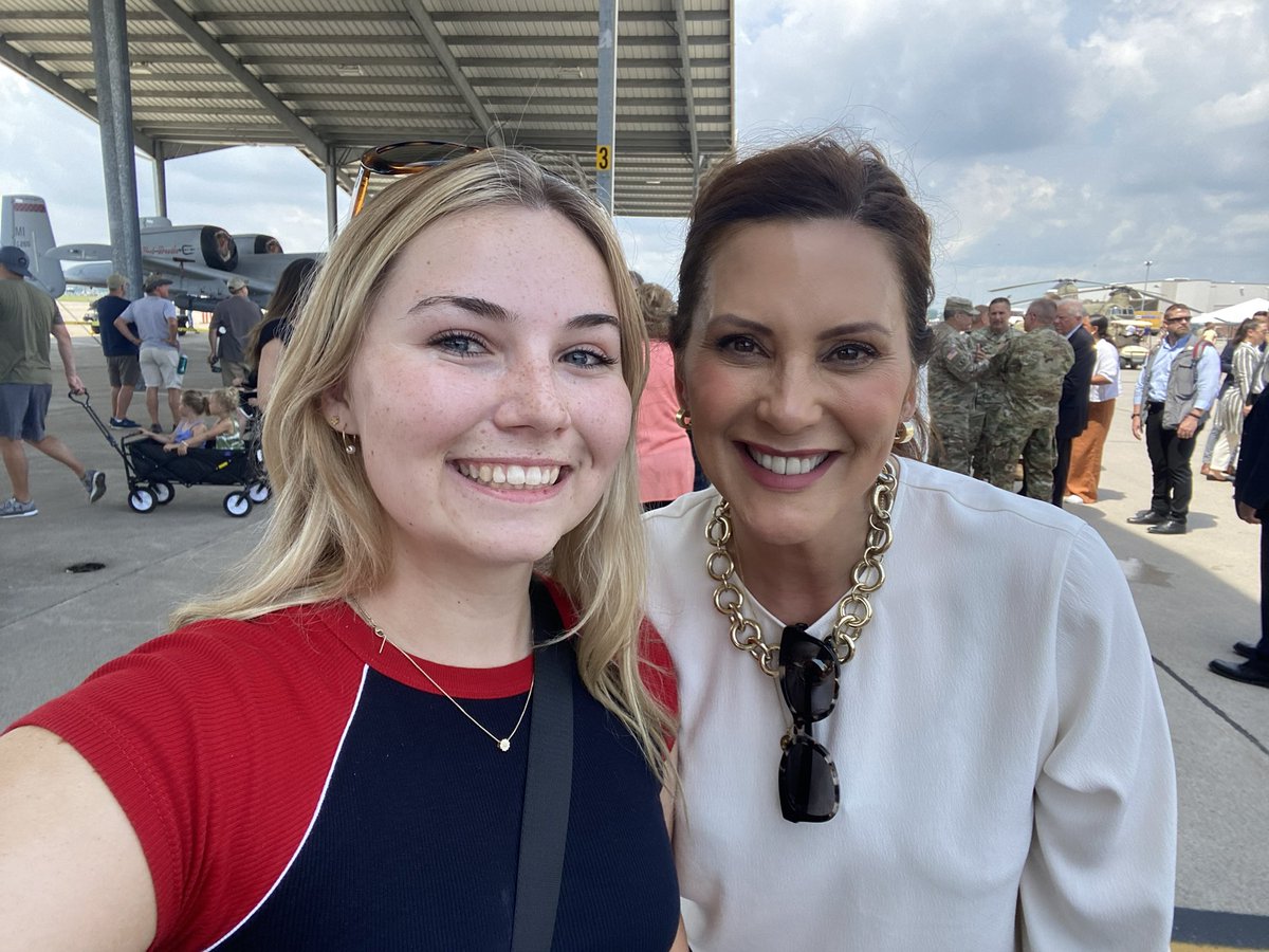 katiedonovan01's tweet photo. @GovWhitmer @SenStabenow An honor to meet you!  Go green! https://t.co/vMJ9RpEIpR