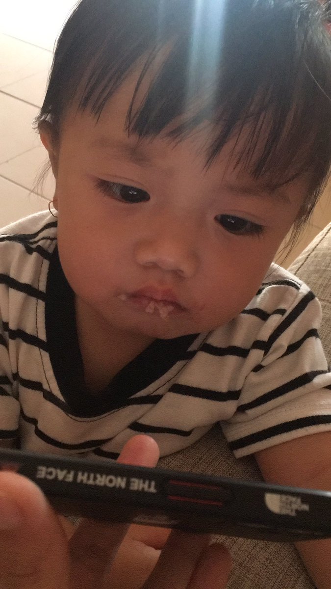 Anak babe Angga kalau makan suka diemut terus ckckck