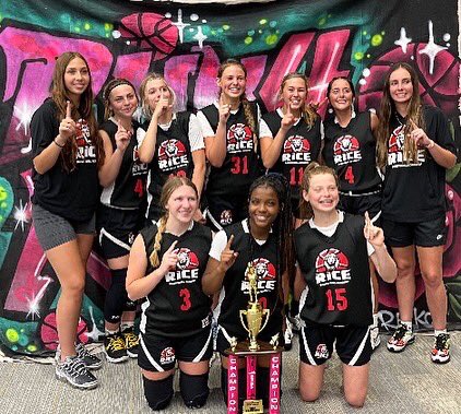 LourdesWBB's tweet image. Friday Claps just got louder!! 👏👏Congratulations to @addieconroyy and @macie_stringfellow1 for leading their team to the Gold Bracket Championship at The Run For the Roses!  So happy for them! #fridayfuntimes🏀#Run4TheRoses #HerTimeToPlay