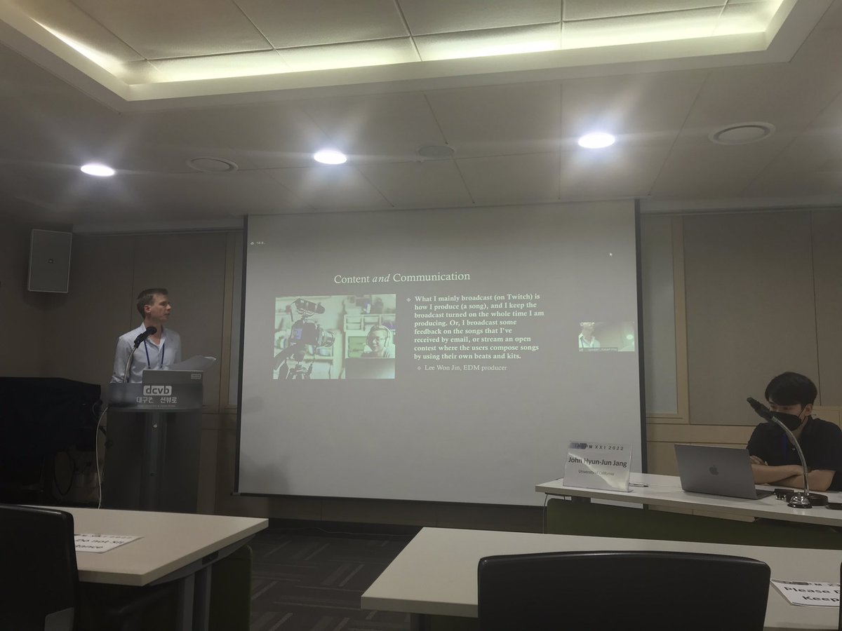 Fascinating talk on the social imaginaries of Korean musicians, shifting from artists to content creators by <a href="/robertprey/">Robert Prey</a> #iaspm2022, Great to meet you in Daegu, Korea!