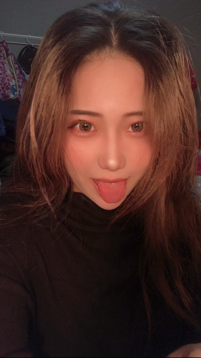 suxp30's tweet photo. 好評だった4枚✨💞
ロングの茶色にしたいな〜💓 https://t.co/FK6g5ZZ15Q