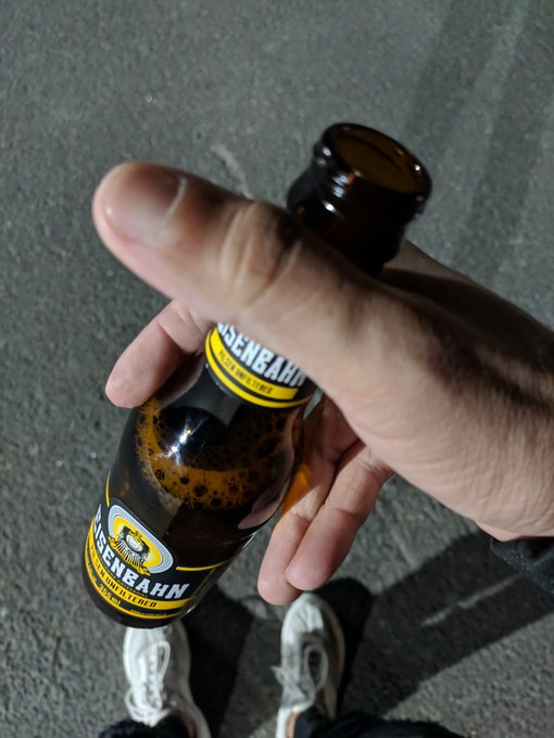 Quem a&iacute; vai tomar tudo? 💦💦💦 https://t.co/E15eBTRb1t