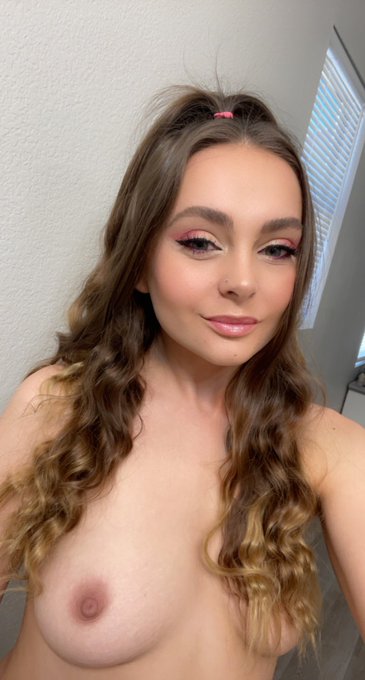 Happy freaky Friday 😈 https://t.co/yYGZfnas64