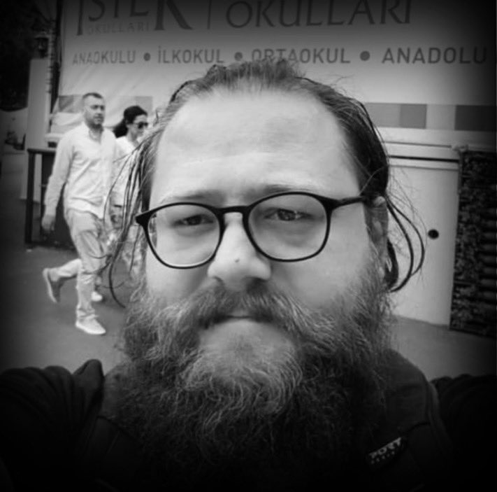 Çalışma arkadaşımız Okan Sarul’u zamansız kaybetmenin üzüntüsü içindeyiz. Mekanı cennet olsun.