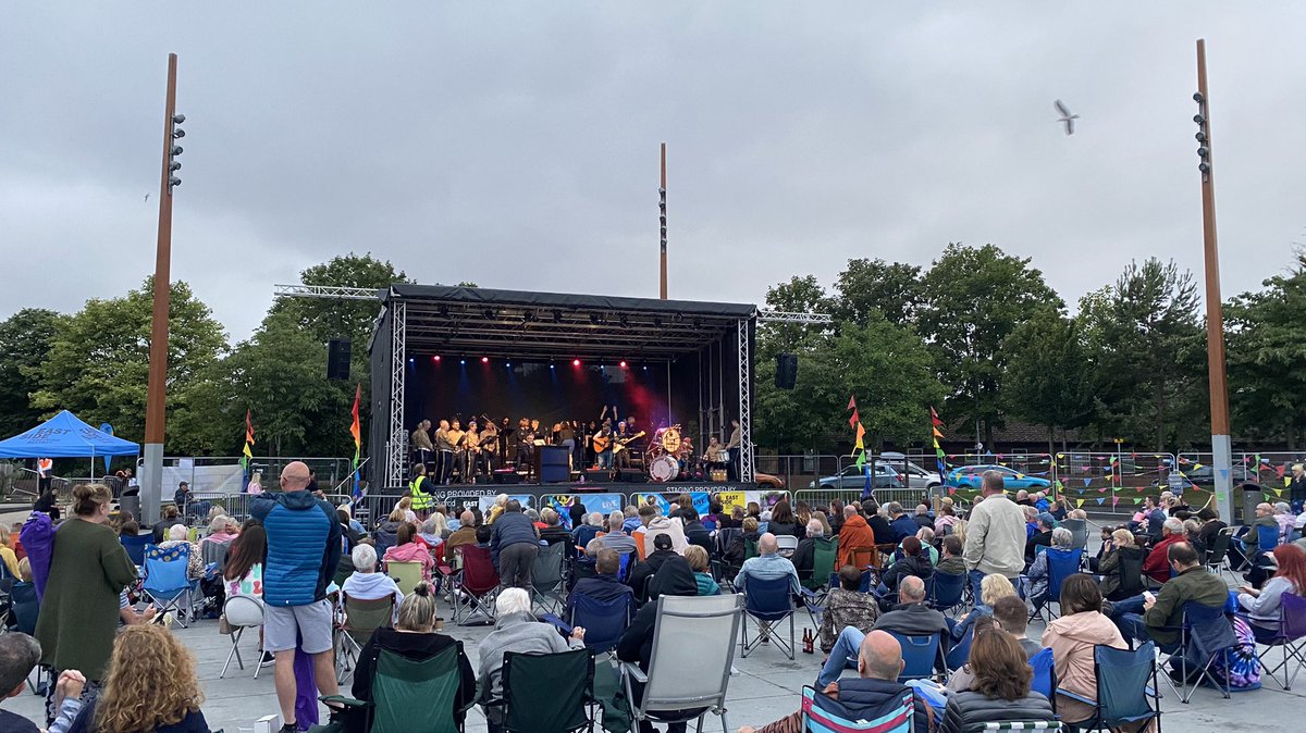 chris_armstrng's tweet photo. Another incredible evening at Live @ C.S. Lewis Square with @DukeSpecial @MattMcGinnMusic &amp; The Gertrude Star Flute Band @EastSidePship Thanks everyone for joining us #EastSide https://t.co/dGjiLvvoXa