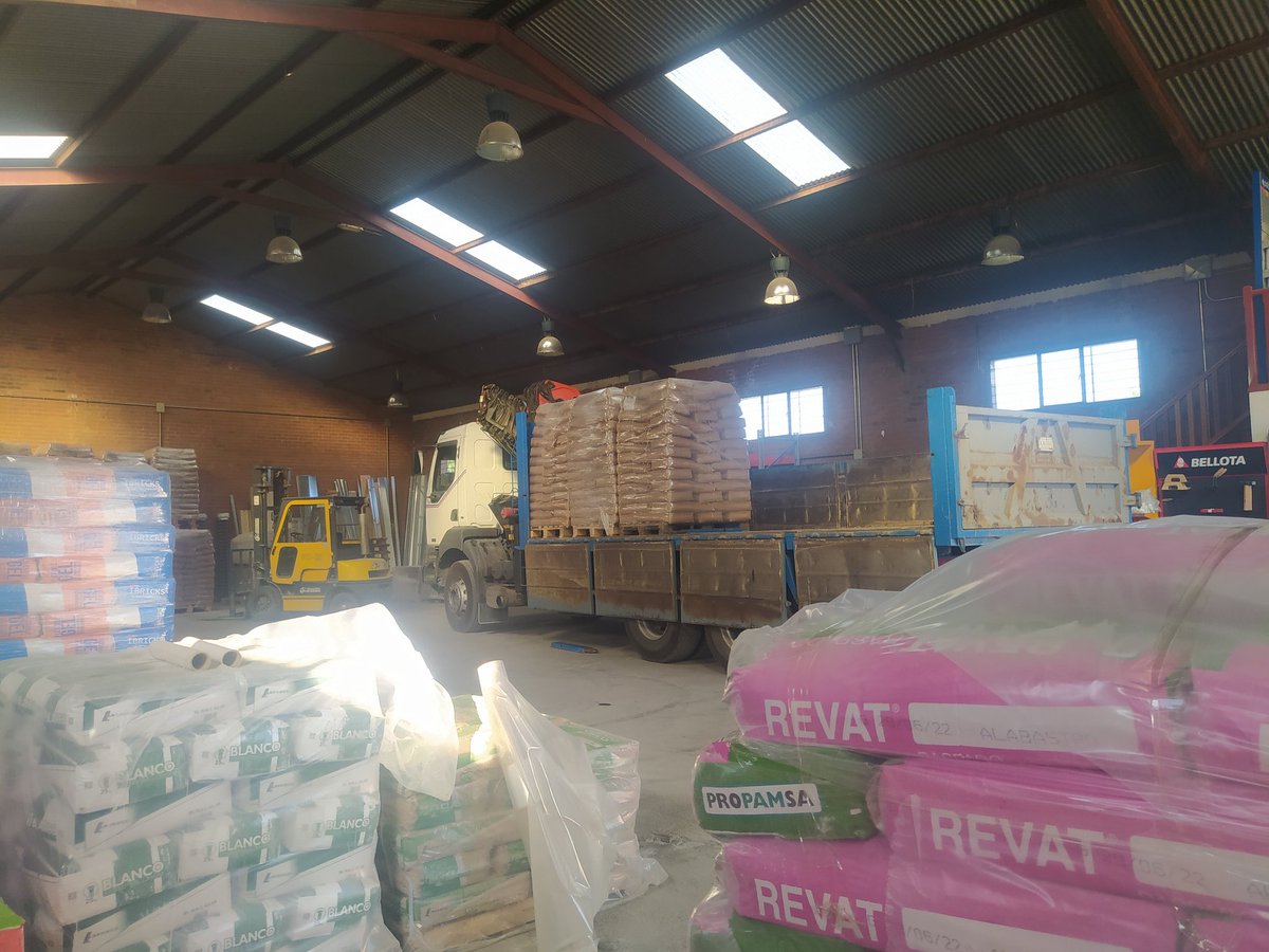 ivangalanf's tweet photo. Preparando la campaña de pellet ante la escasez de materia y aumentos de precios https://t.co/8BJas7ZWcq
