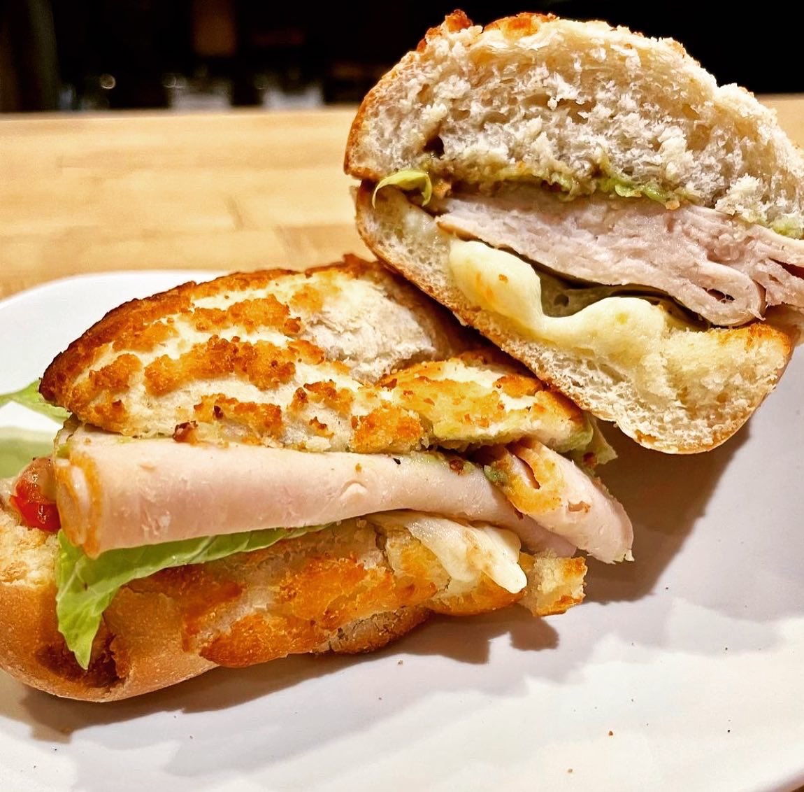 BarefootCoffee's tweet photo. Barefoot Campbell is now serving Turkey Sandwiches! 🦃 Melted Havarti cheese, tomatoes, romaine, avocado mash and balsamic honey dressing on Dutch crunch bread. @bfootcampbell https://t.co/m5yorKbRLE