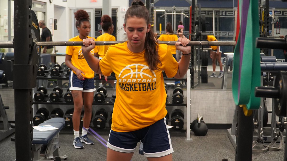 Friday flex 💪🏾🏋🏾‍♀️ 

#Fridayflicks #LetsgoG