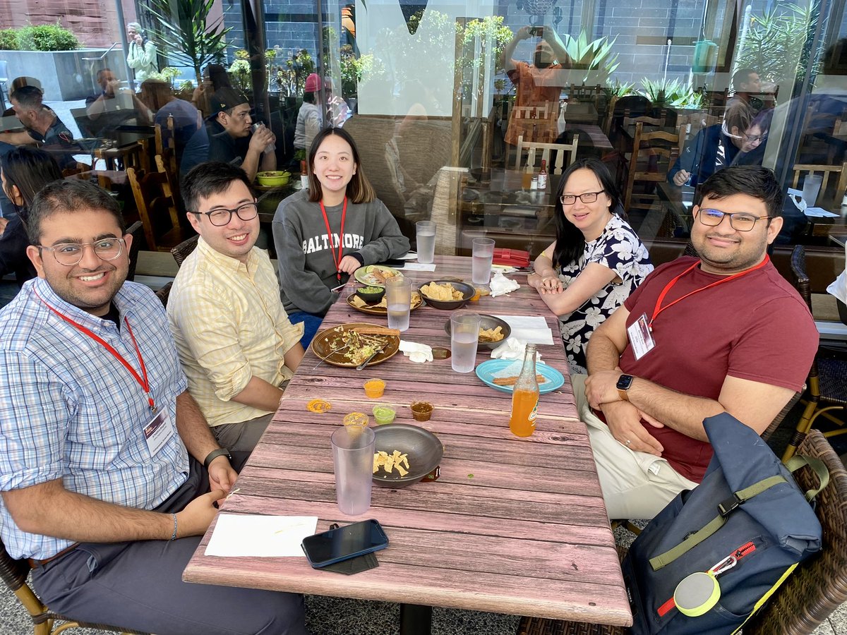 Great time grabbing lunch with <a href="/MARGARETSCHEUNG/">Margaret S. Cheung Ph.D.</a> and the <a href="/fried_lab/">Stephen Fried JHU</a> members Philip <a href="/PtoChem/">Philip To</a>, April and Atharva! 
#PS36 
Margaret also treated us to churros quickly rising to the top of my favorite collaborators list 😄😄