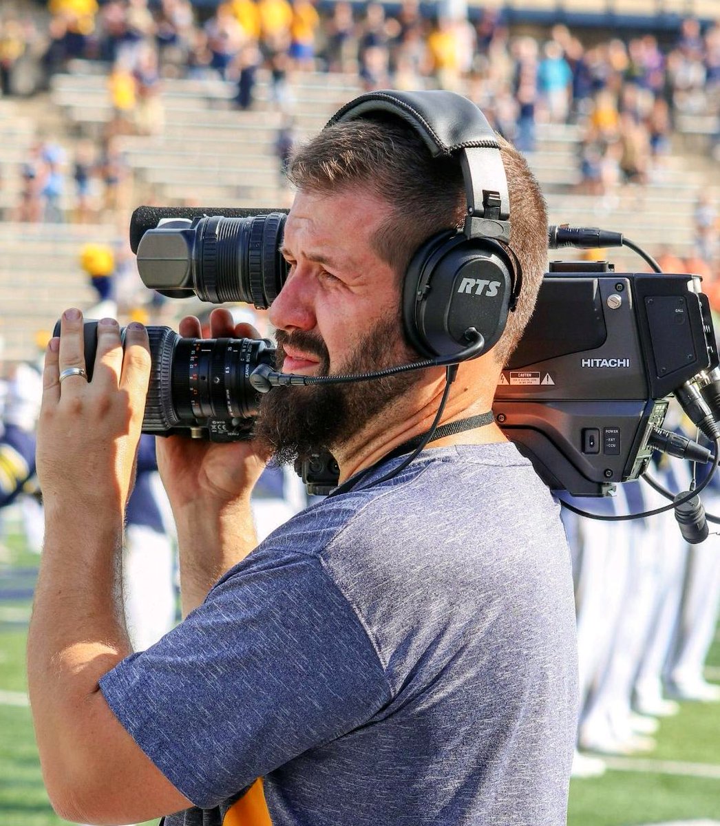JohnEidemiller's tweet photo. And just like that it’s been 20 years at @UToledo, and it’s gone by in the blink of an eye!
This week was my anniversary. 13 years as producer in the @utoledocommdept, then 7 in my current role running Media Services & ESPN productions!
It’s been a blast & I hope for many more! https://t.co/8It46f8IDg