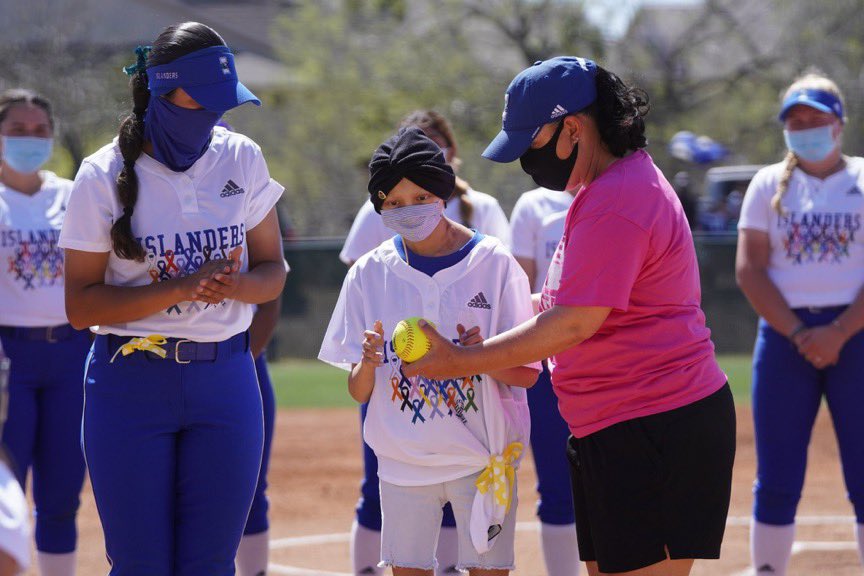IslandersSball's tweet photo. We would love for everyone to help us celebrate a very HAPPY 11th BIRTHDAY to our very own Sophia!! https://t.co/PckbtT5Ffd