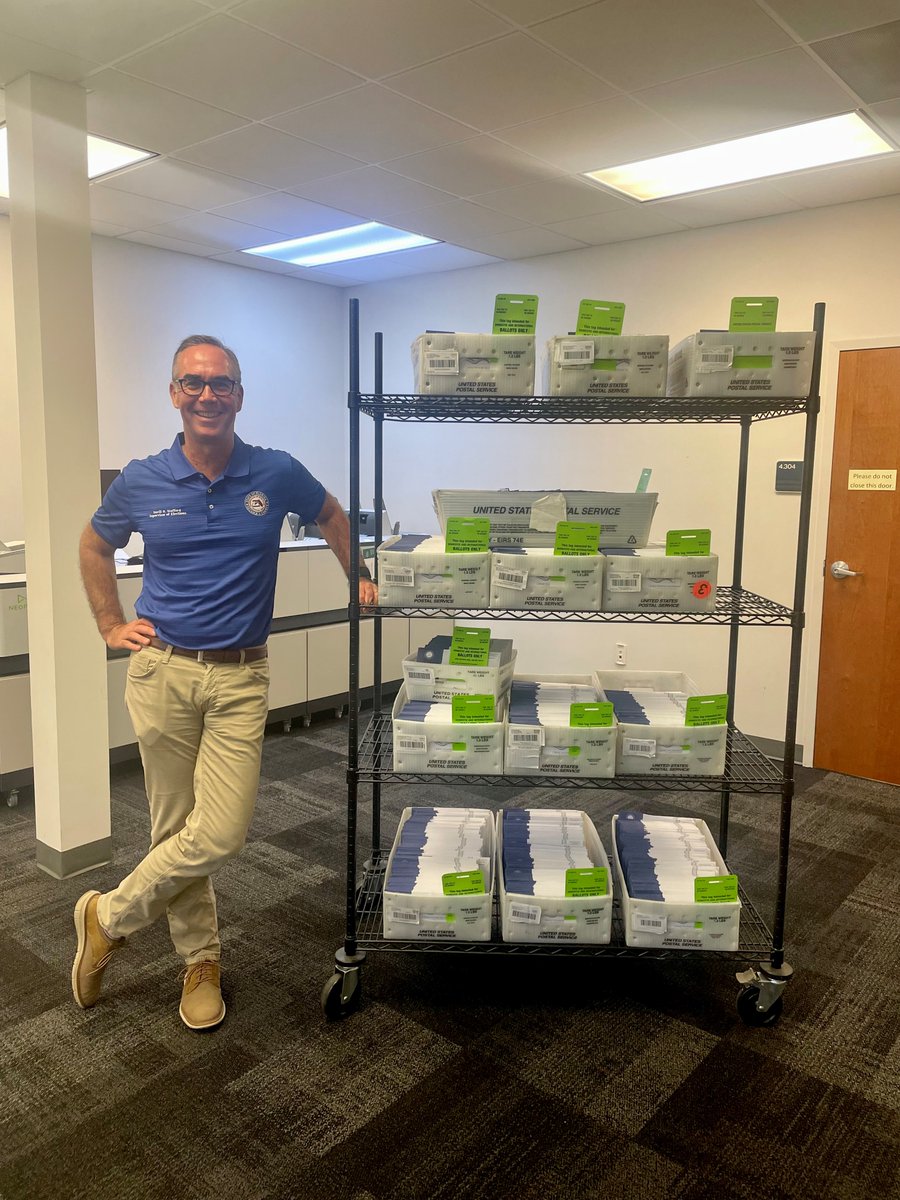 EscambiaVotes's tweet photo. Military and Overseas ballots have been taken to the post office and are on their way! 

It's officially election season in Escambia County 📬 https://t.co/gTBjUFSFJ7
