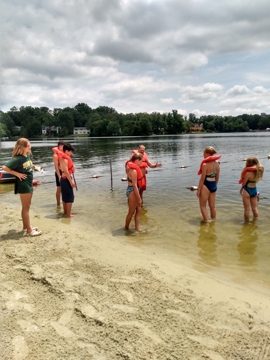 BarcroftBeach's tweet photo. #usla #jrlifeguard training today included PFD basics, HELP huddle position, CPR basics, video training, missing persons, and a fantastic team scavenger hunt.

#lifeguards https://t.co/hS7jrCnNxx