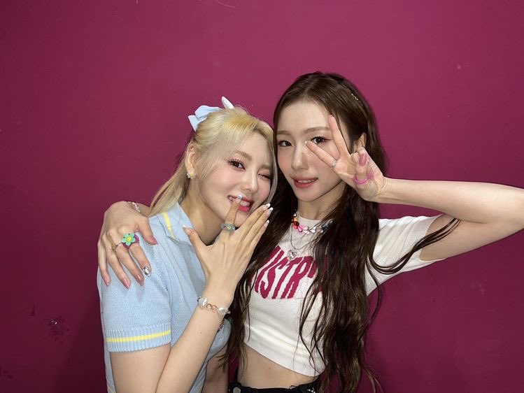 LUBEAOFFICIAL's tweet photo. [#LOLO 🐯] please welcome lie with kind words!! https://t.co/snGfANnAt0