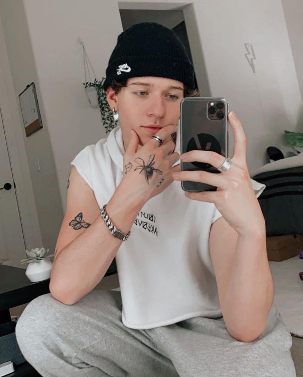 GioDegrassi_'s tweet photo. I'm not the type of to call you back. https://t.co/vvfN70Y3Wx