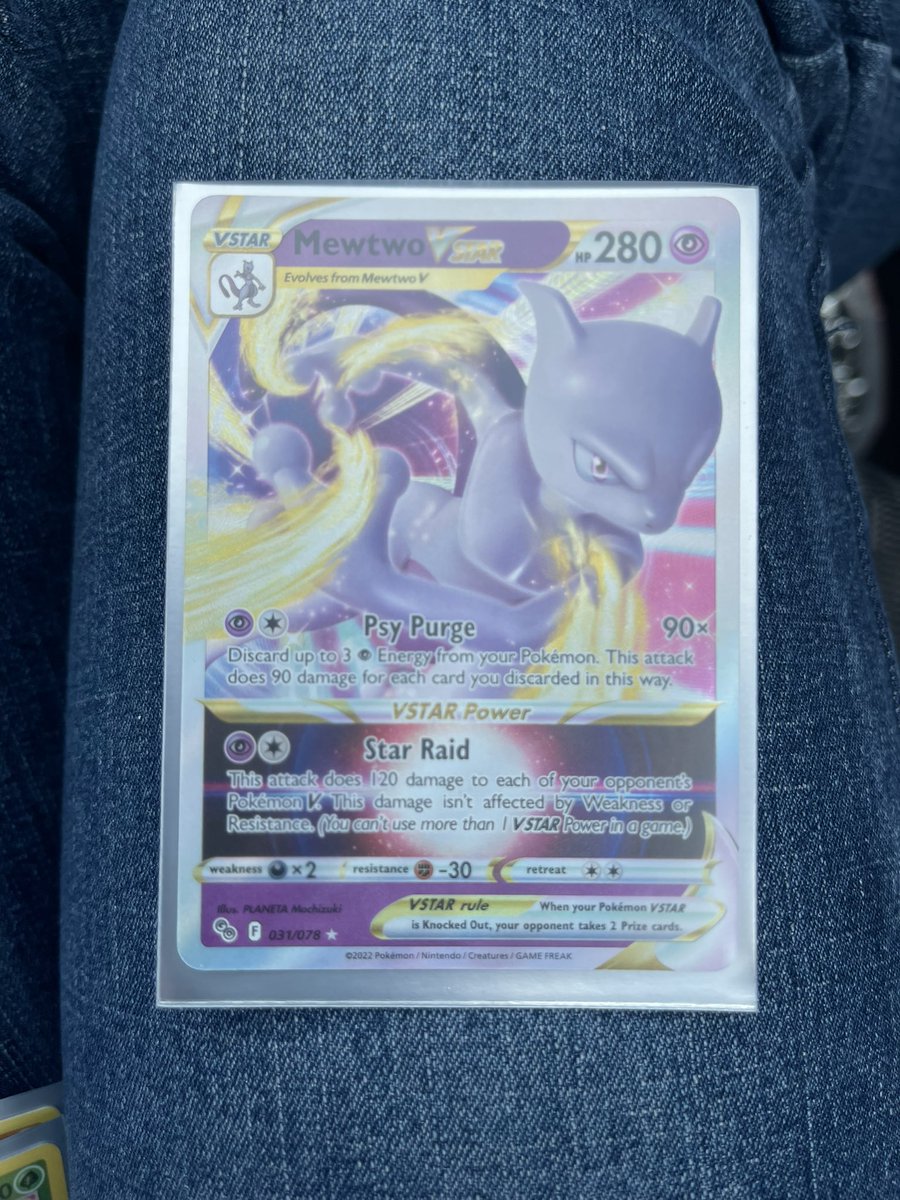 no445566's tweet photo. Just pulled these outta a Mewtwo Elite Trainer Box! #nicepull #radiantvenusaur #spark #mewtwo #PokemonGO #pokemongocards #pogo https://t.co/UXurEbzBgW