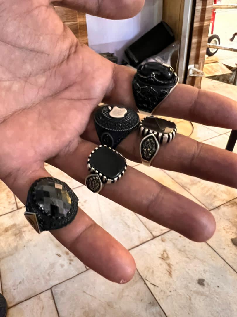 majic_silver's tweet image. حنسحب ع خاتم رجالي كل العليك رتويت ولايك للتغريده
تكون متابع للحساب @majic_silver