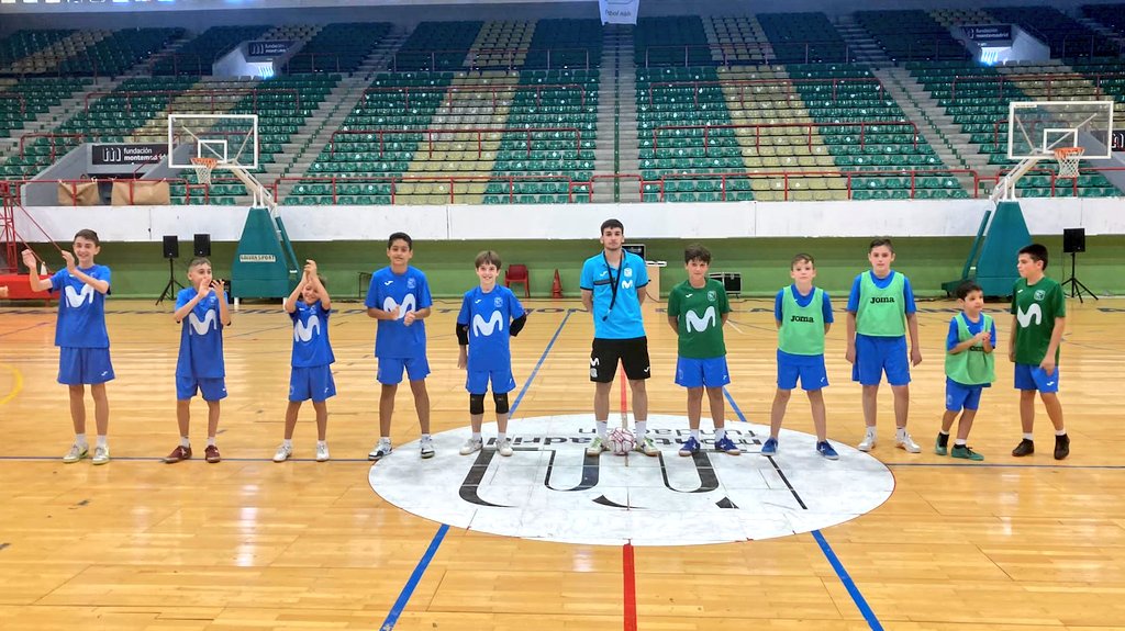AcademiaInterFS's tweet photo. CAMPUS |
☝️ Hoy los chicos del #CampusMovistarInter culminando una gran semana de formación y #FutbolSala con la disputa de la #InterCup 🏆.
🔜 Este sábado celebramos la tradicional Clausura 😎🎉.
#AlcalaDeHenares https://t.co/tFgDE1JVqk