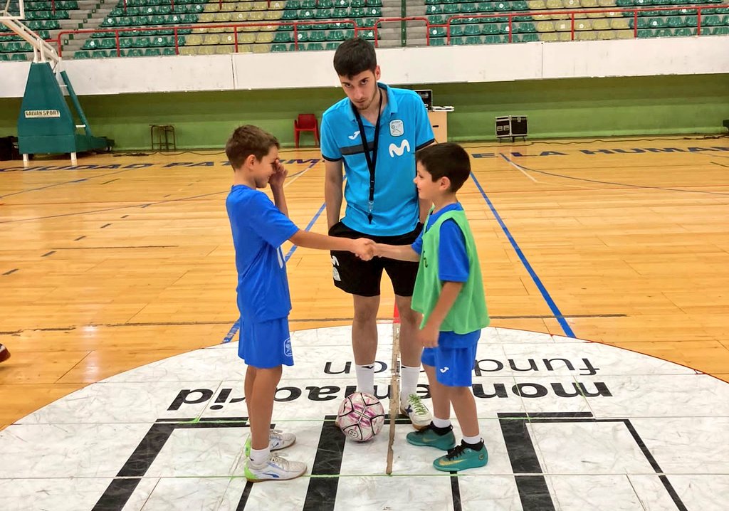 AcademiaInterFS's tweet photo. CAMPUS |
☝️ Hoy los chicos del #CampusMovistarInter culminando una gran semana de formación y #FutbolSala con la disputa de la #InterCup 🏆.
🔜 Este sábado celebramos la tradicional Clausura 😎🎉.
#AlcalaDeHenares https://t.co/tFgDE1JVqk