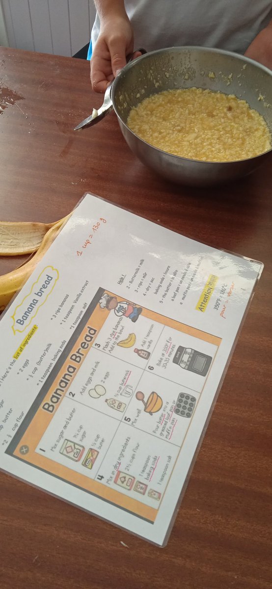 CollegeCasteret's tweet photo. J1 #ÉcoleOuverte: jeux de société en anglais, atelier cuisine( banana bread et lamingtons) pr faire des #Maths et de l'anglais autrement et atelier d'expression orale. Apprendre autrement et accueillir des Cm2 qui découvrent leur futur collège @dsden16 @acpoitiers https://t.co/S2O8tSS4s9