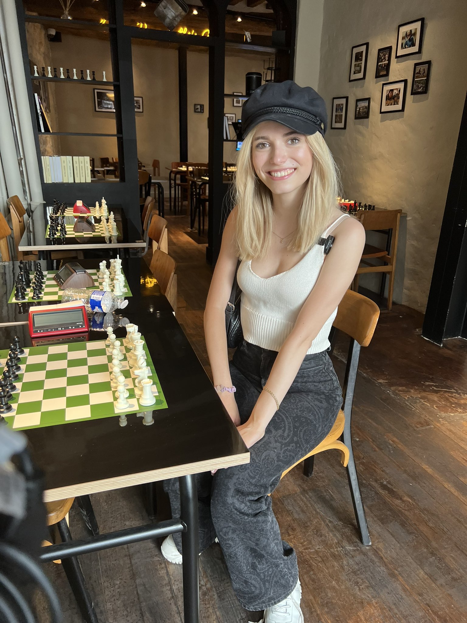 Anna Cramling on X: Wish we had a chess bar in Sweden tbh   / X