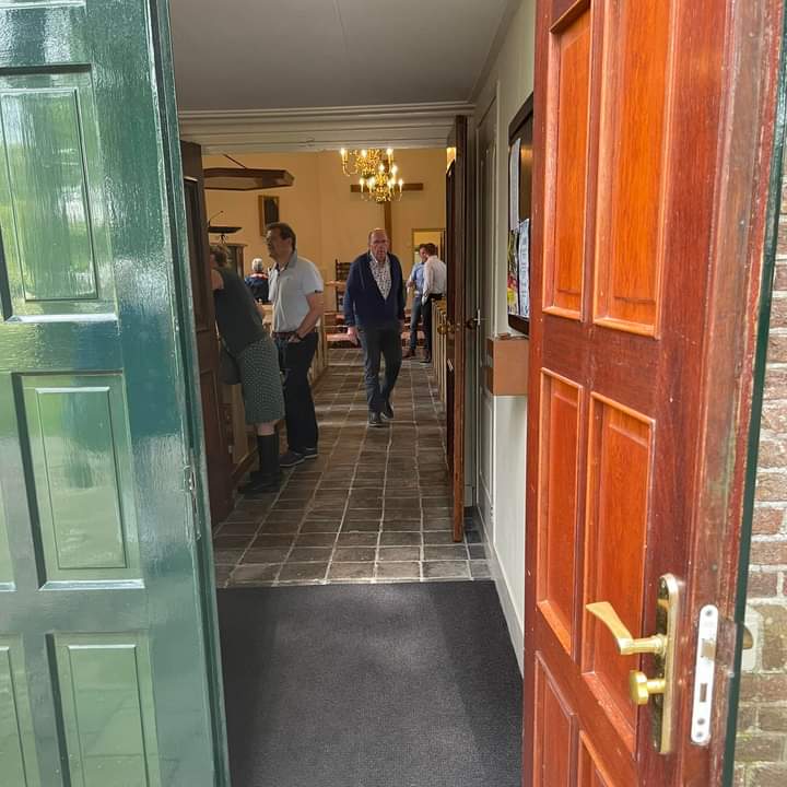 Onder het motto 'Ff gluren bij de buren':

De deur van het Koloniekerkje staat komende drie weekenden wagenwijd open. Tijdens de Welkom in Weldadig Willemsoord dagen zijn er volop activiteiten en is er veel moois te zien en te beleven. 

👉🏻 Kijk op weldadigwillemsoord.nl