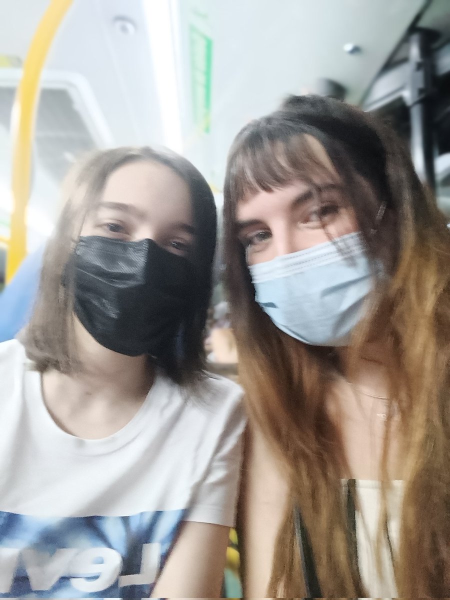 SariwiisRiot3's tweet photo. ayer por fin conocí a Andy después de tantos años y sigo súper contenta https://t.co/rxQV1qtQR1