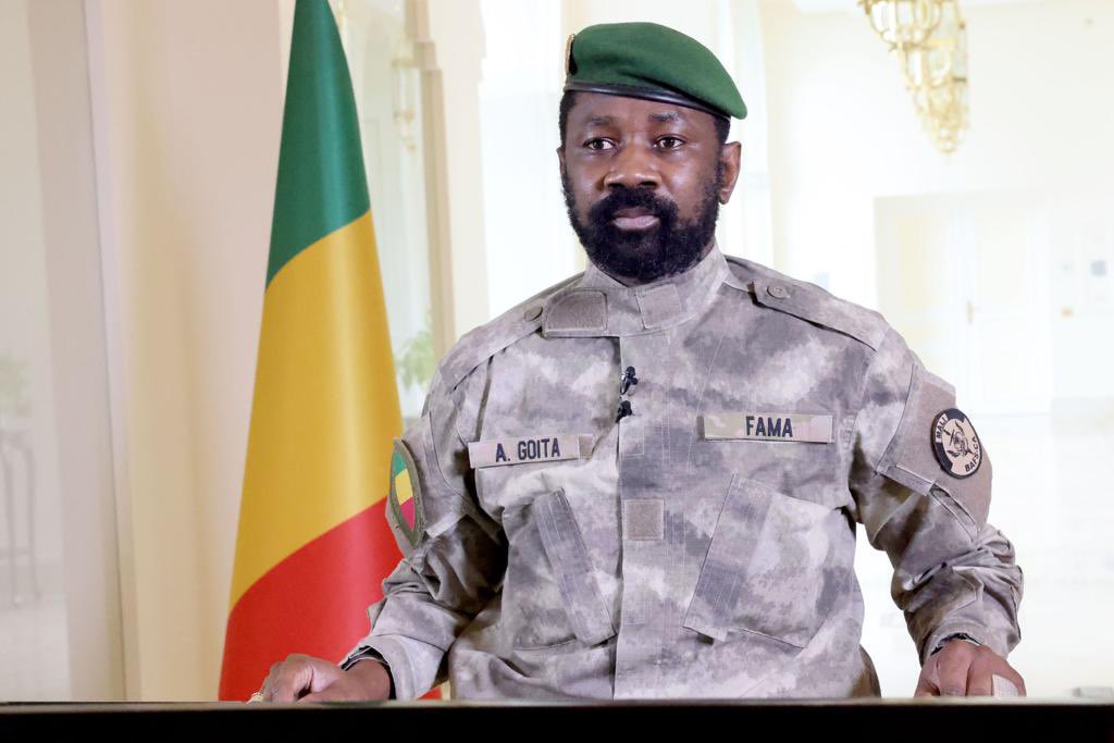 PresidenceMali's tweet photo. En cette veille de la célébration de la fête d’Aid El kebir, j’adresse à la communauté musulmane et au peuple malien tout entier, mes vœux de bonheur, de paix et de tranquillité.
#Discous
#LevéeDesSanctions
#Tabaski https://t.co/BU8Wxv8yiA