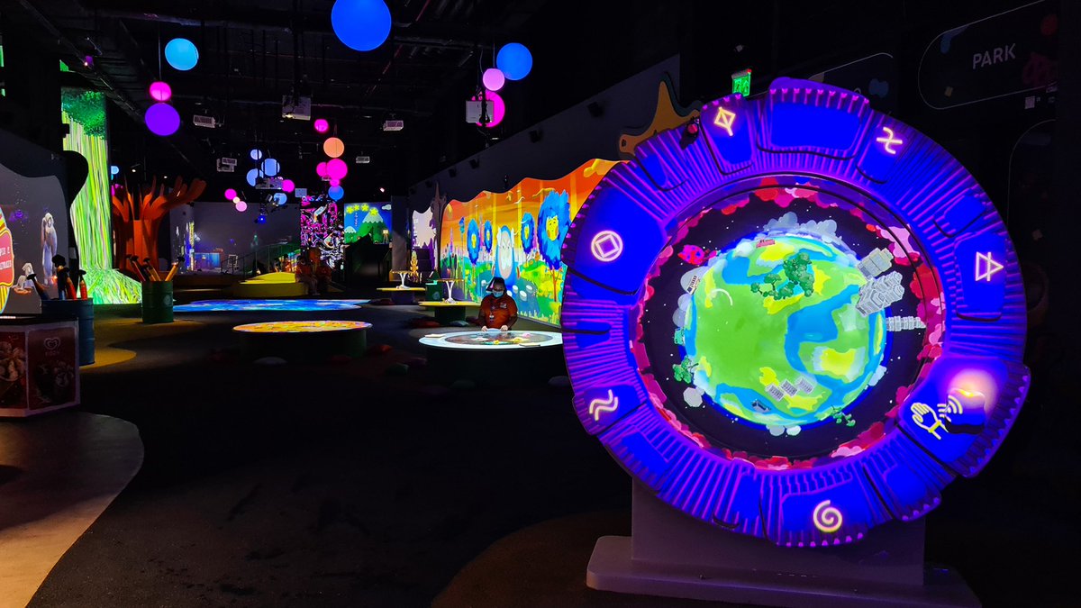 helloio_inc's tweet photo. We have opened the world's largest children's phygital-park and we want to join you with this news! Because this is really the coolest project of our team "Hello Park" https://t.co/OPvFJqFLOK #AR #MixAR #AV #immersivepark #phygital https://t.co/db4BPES0H0