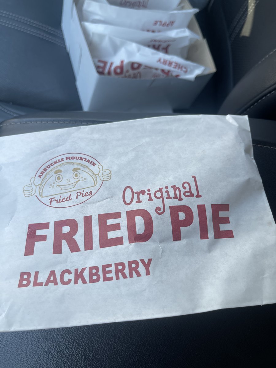 JenWadkinsHomes's tweet photo. One of the perks of being a real estate agent is when you show a client property near Turner Falls, you get to stop for tasty fried pies.
 
#jobperks #realtorlife #friedpies https://t.co/ZJ9xgXkrRJ