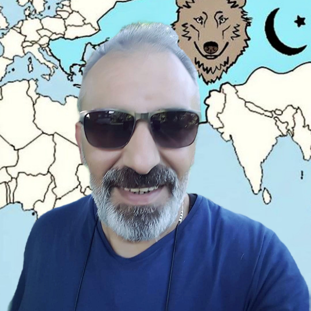 Değerli gönüldaşlarım mübarek kurbanbayramınızı en kalbi duygularımla tebrik eder Bayramların ülkeme milletime Türk dünyasına hasılı alemî islama huzur barış mutluluk beteket sağlık sihat getirmesini yüce Allahtan niyaz ederim selam saygı dualarımla