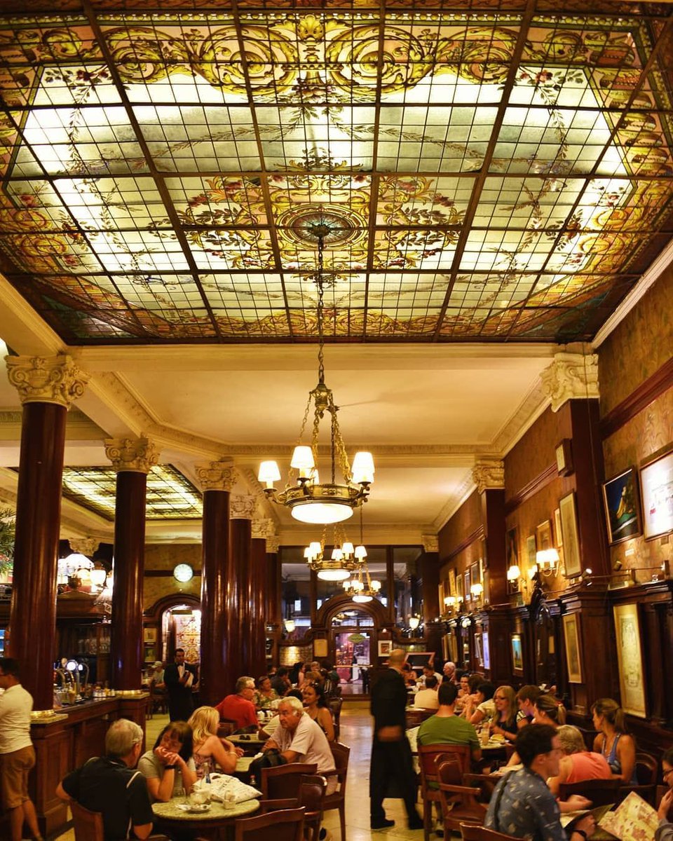 quiz_viajero's tweet photo. La Ideal (ya reabre), El Molino y Tortoni. Los 3 mosqueteros del los bares notables https://t.co/ooi9UvJ0Or