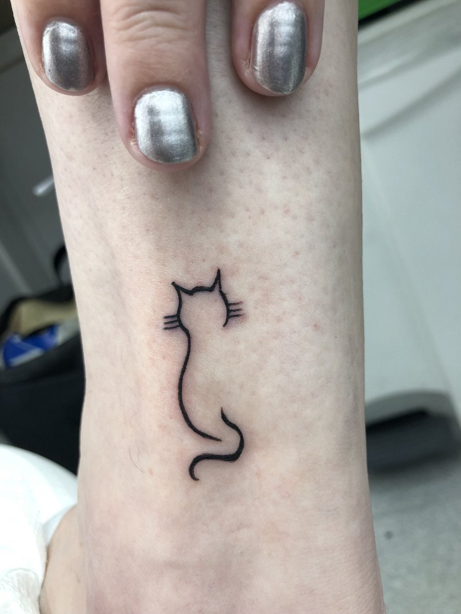 curlylocks72's tweet photo. @amandapalmer 🐈 Already kinda did this one for my twenty year old bubba who died a year ago 💔 https://t.co/2x68eVhMpx