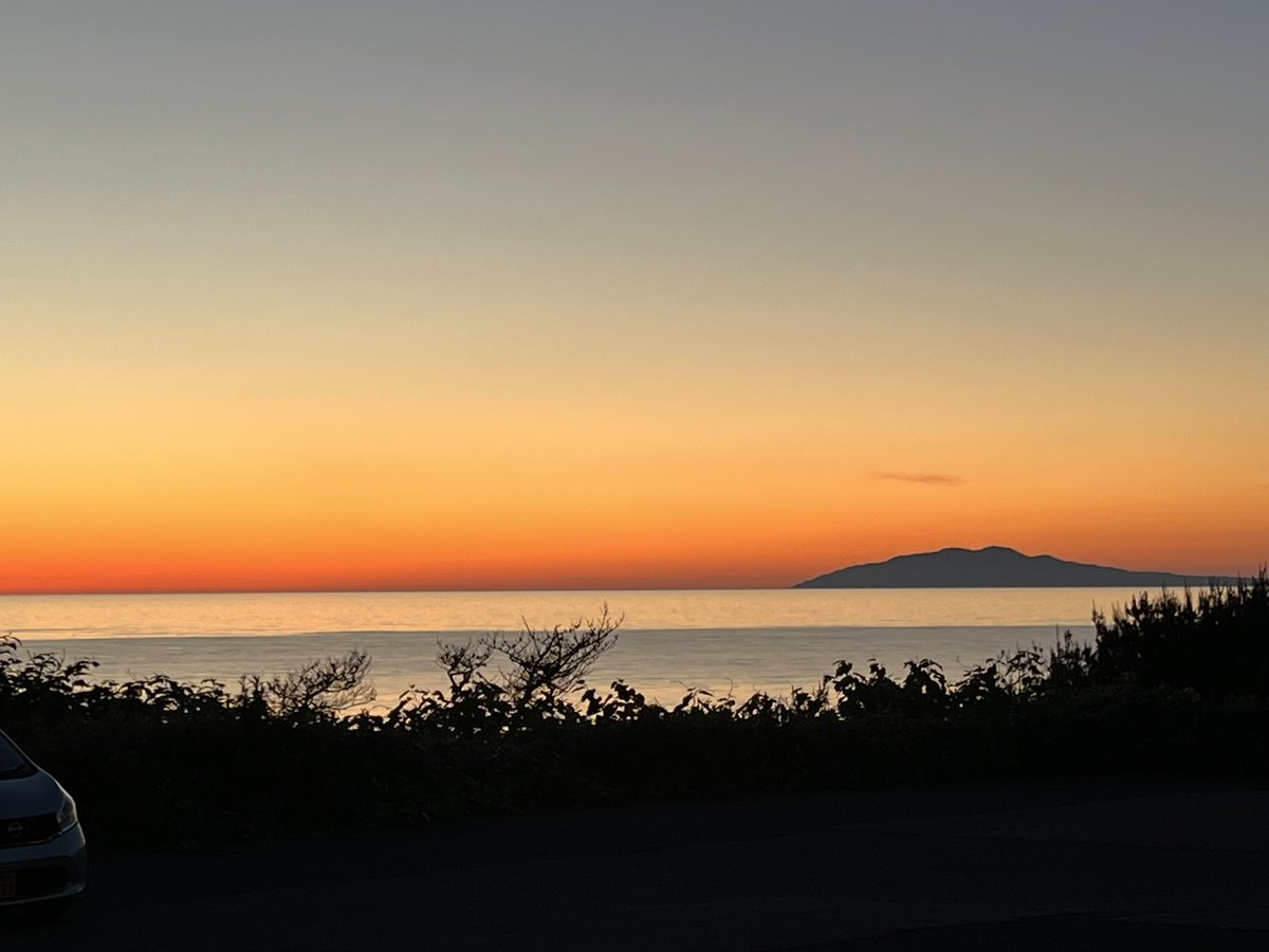 98【空撮秋田】海と夕日と風車 youtu.be/Dhx6Sa9Ojc0 <a href="/YouTube/">YouTube</a>より