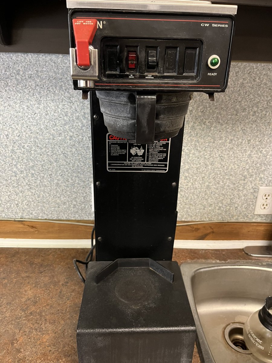 bistroongaetzrd's tweet photo. Espresso, coffee, appliances for sale. DM us for details. https://t.co/1hYl3V965g