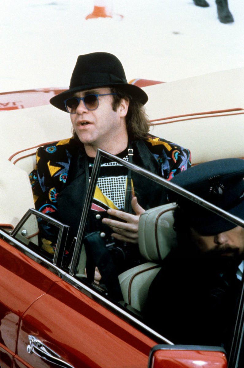 Oh, Nikita, you will never know ✨️

#EltonJohn
📷: Fryderyk Gabowicz