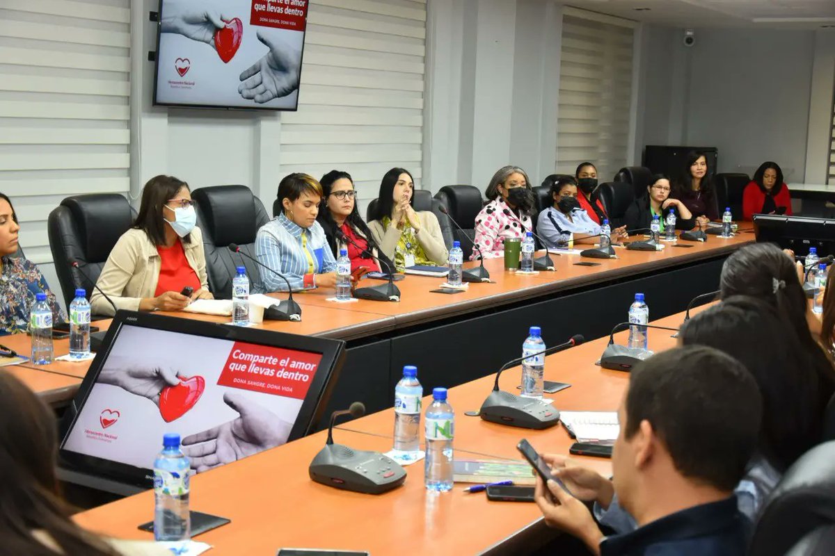 Agradecemos al @cnssrd por sumarse a esta gran causa de responsabilidad social y recibirnos en sus instalaciones para conocer más sobre la importancia de la donación voluntaria y repetitiva de sangre.