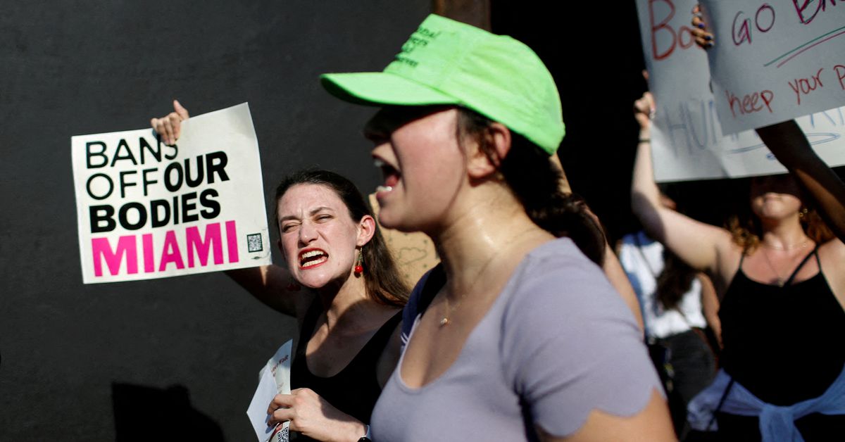 Biden says women must vote in November elections to codify abortion rights reut.rs/3AAbm6G