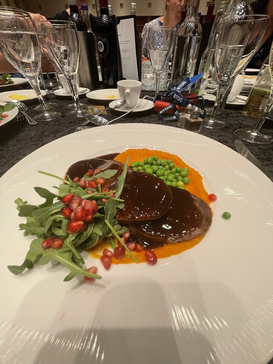 FayeC_RN's tweet photo. Dinner was served 🍽🍷 @BTOGORG #BTOGSummerMeeting @LungCancerESTH @claireewells @LCN_Louise https://t.co/YNT09f4a3G