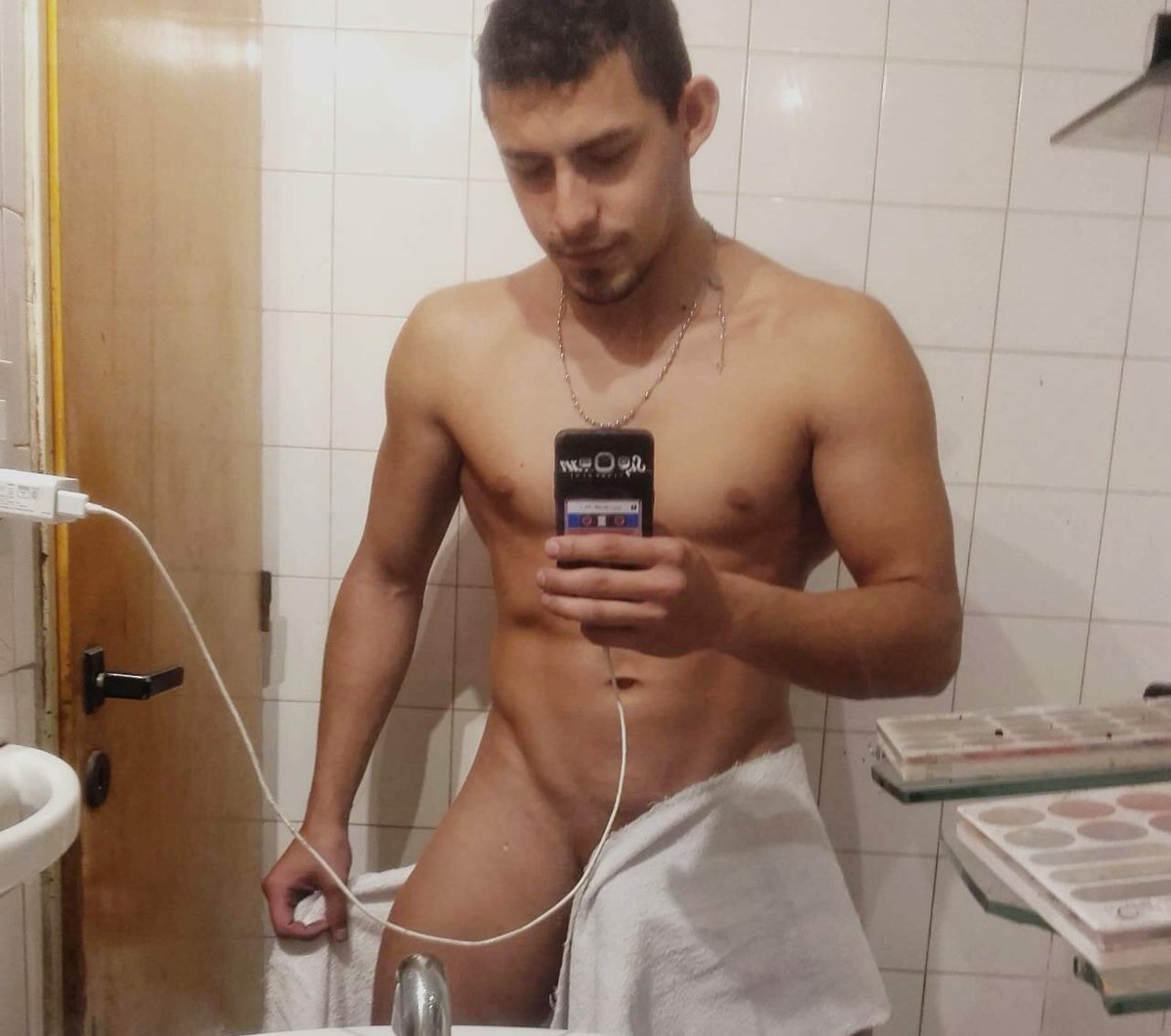 Tu_papi_activo_'s tweet photo. https://t.co/dw63TuOddr