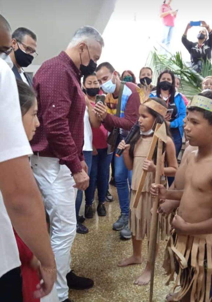 #Hoy #8Jul Mini Feria Turística Escolar de la mano de <a href="/inaturvzla/">Instituto Nacional del Turismo</a>, Clif y @MPPEDUCACION  1como cierre de la formación brindada a los docentes de Caracas <a href="/_LaAvanzadora/">Yelitze Santaella</a> <a href="/WuikelmanAngelP/">Wuikelman Angel P.</a> <a href="/ViceComunidades/">Viceministerio de Comunidades Educativas</a> <a href="/CulturaDgc/">DGCCultura</a>