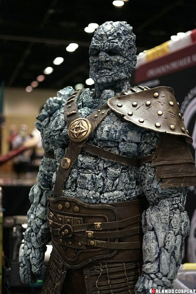 emiichmii's tweet photo. @TaikaWaititi @MarvelStudios @JeanneYangStyle @Prada @Cartier Omg todays the day! Should we bring Korg to see it? https://t.co/5KLtKP9BUy