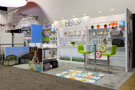 xyleawood's tweet photo. #TradeShowDisplays crafted with lightweight revolutionary Xylea-Wood #slatwallpanels makes merchandising easier! If you're planning a #portabletradeshowdisplay Xylea-Wood is the perfect choice for premium high quality #customdisplays that are fast &amp; easy to set up. #exhibitor https://t.co/8CtvvTg1ba
