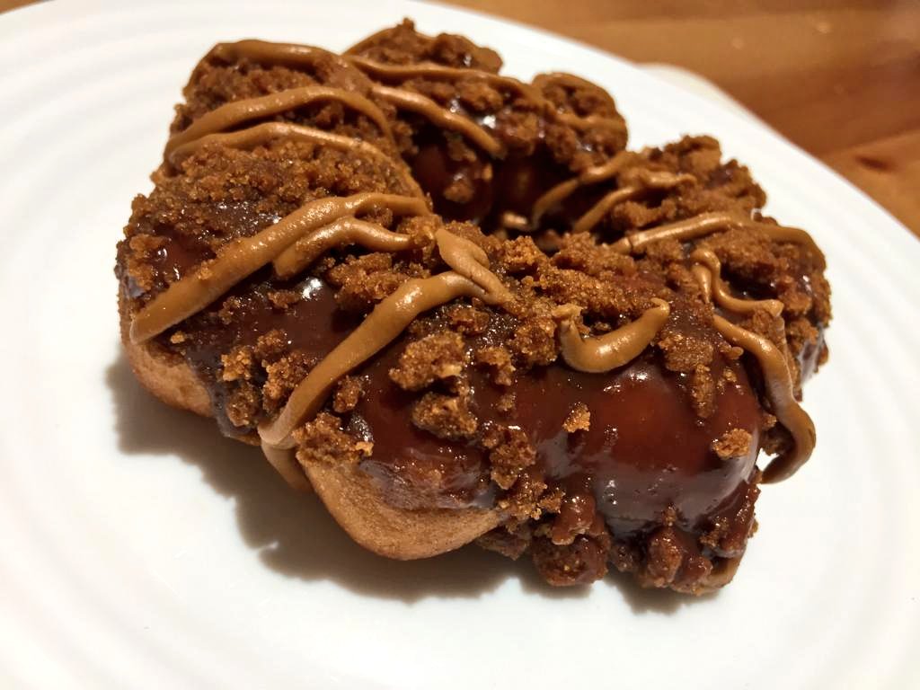 catadytilea's tweet photo. Japanese donut  anyone ??? https://t.co/5fTAtirVKm
