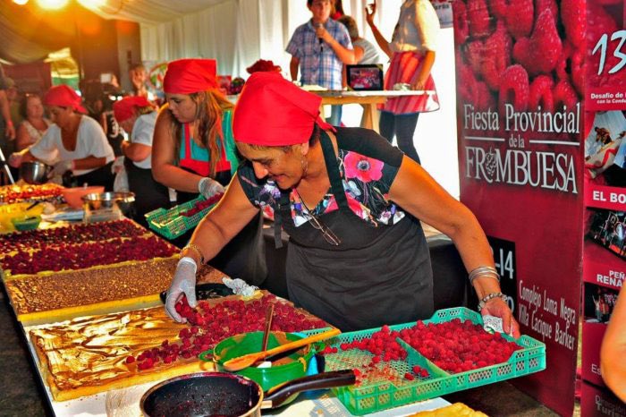 gui10road's tweet photo. Viernes y nuevo hilo para guardar: FIESTAS GASTRONÓMICAS en PUEBLOS de PBA 🇦🇷
10 pueblos - 10 fiestas ☝🏽 https://t.co/8R4uIvkRCK