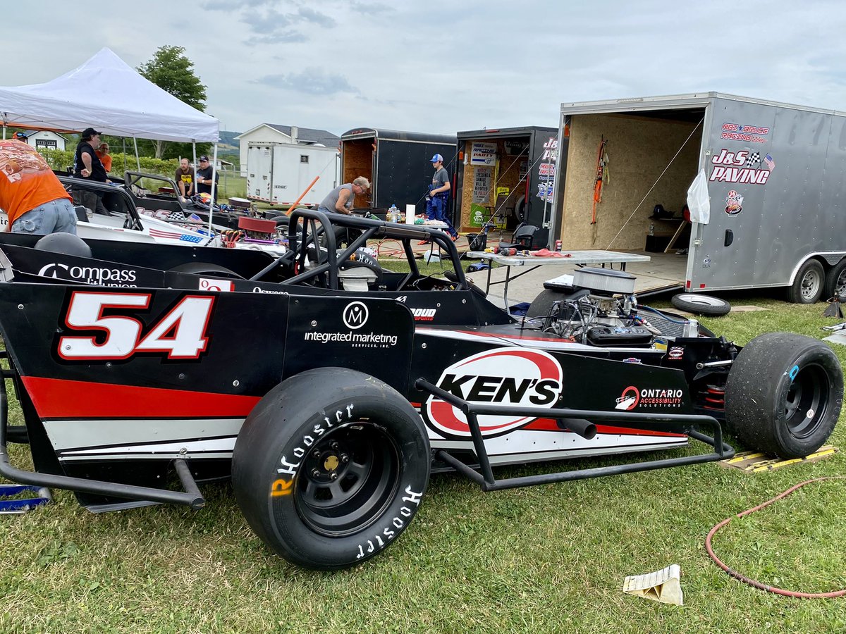 OswegoSpeedway's tweet photo. 📸 @ChemungSpeedrom Small Block Super Championship Series Pit Pics #SBSCS https://t.co/RCElXSBS8t