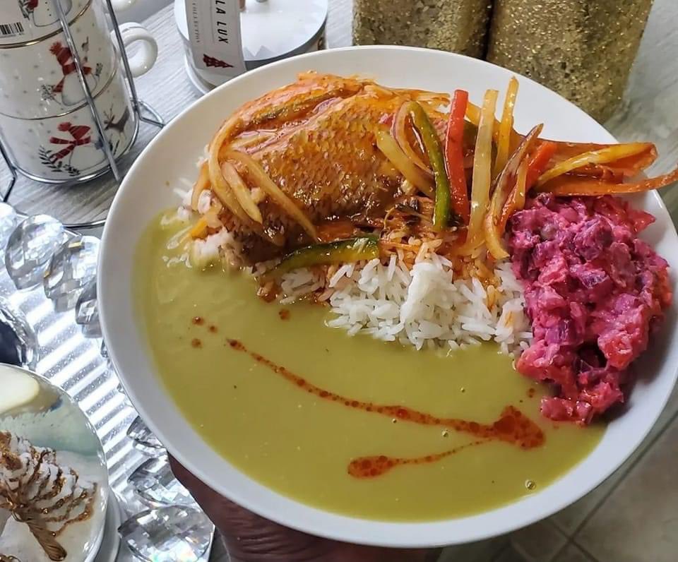 fraltidormiyo's tweet image. Vagabon an di pou #manje a si fòl dòmi😂, poul dòmi fòw dòmi. Dpiw pa dòmi manje🍛 a pa domi😁. Li paka si, li te mèt te #sòspwa🍲 #PPP #Haiti