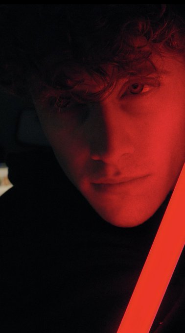 1 pic. I feel like sith’s look so cool https://t.co/ynd10P9hwI